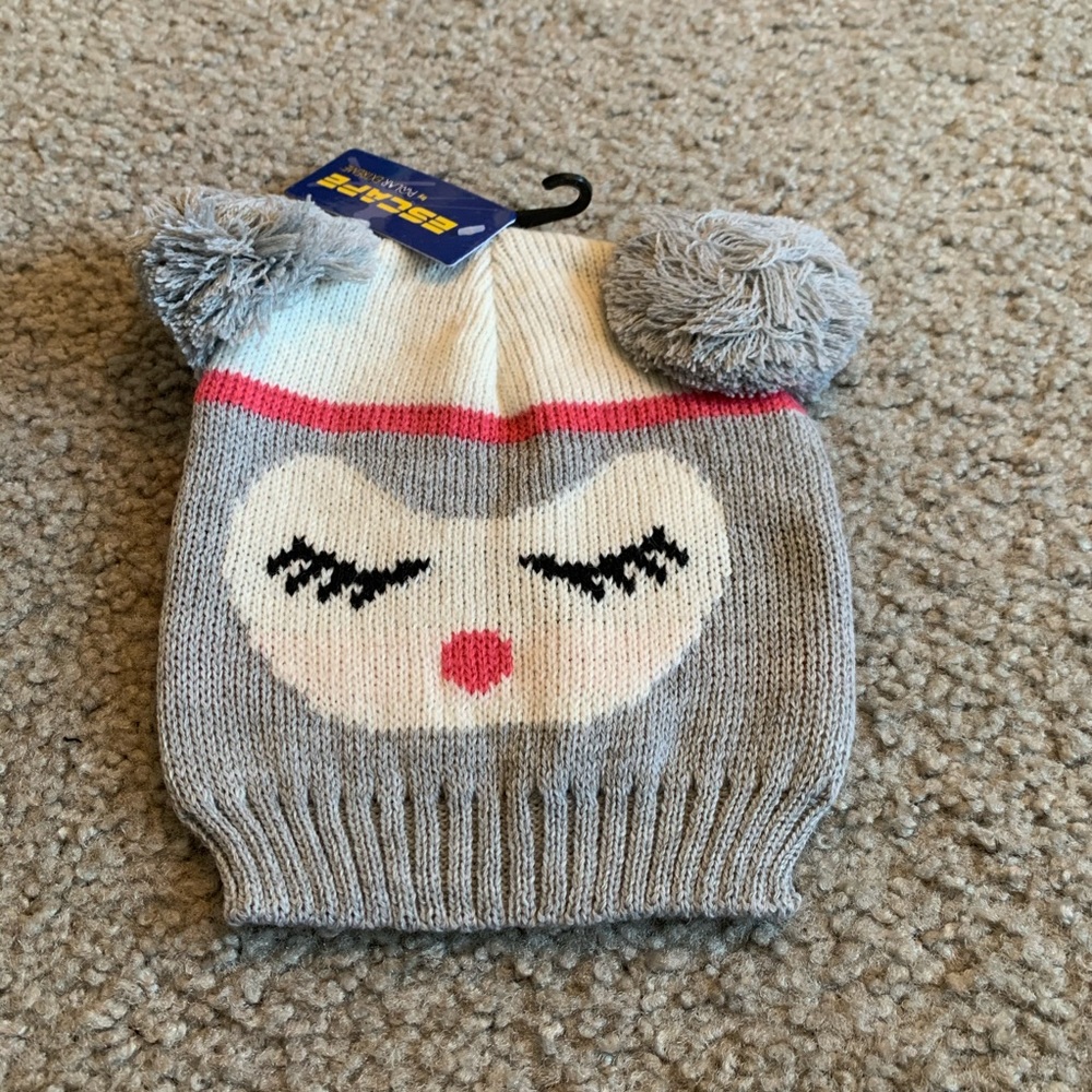 Light gray owl hat